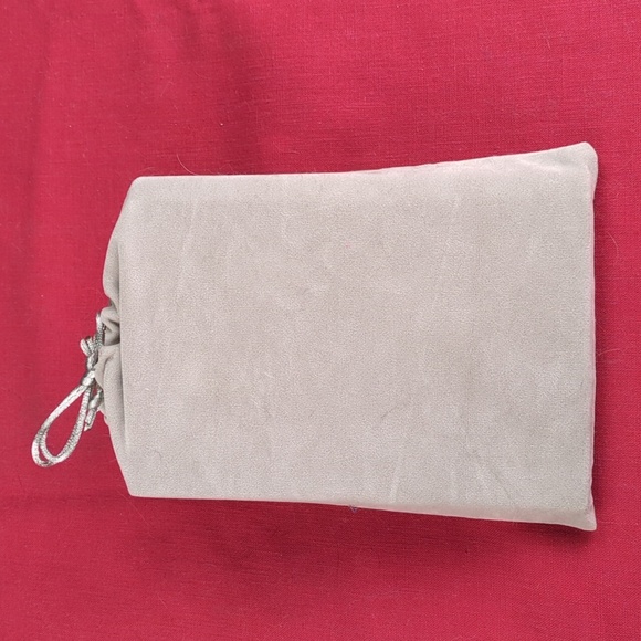 The Book Of Runes Set With Rune Stones - Picture 3 of 16